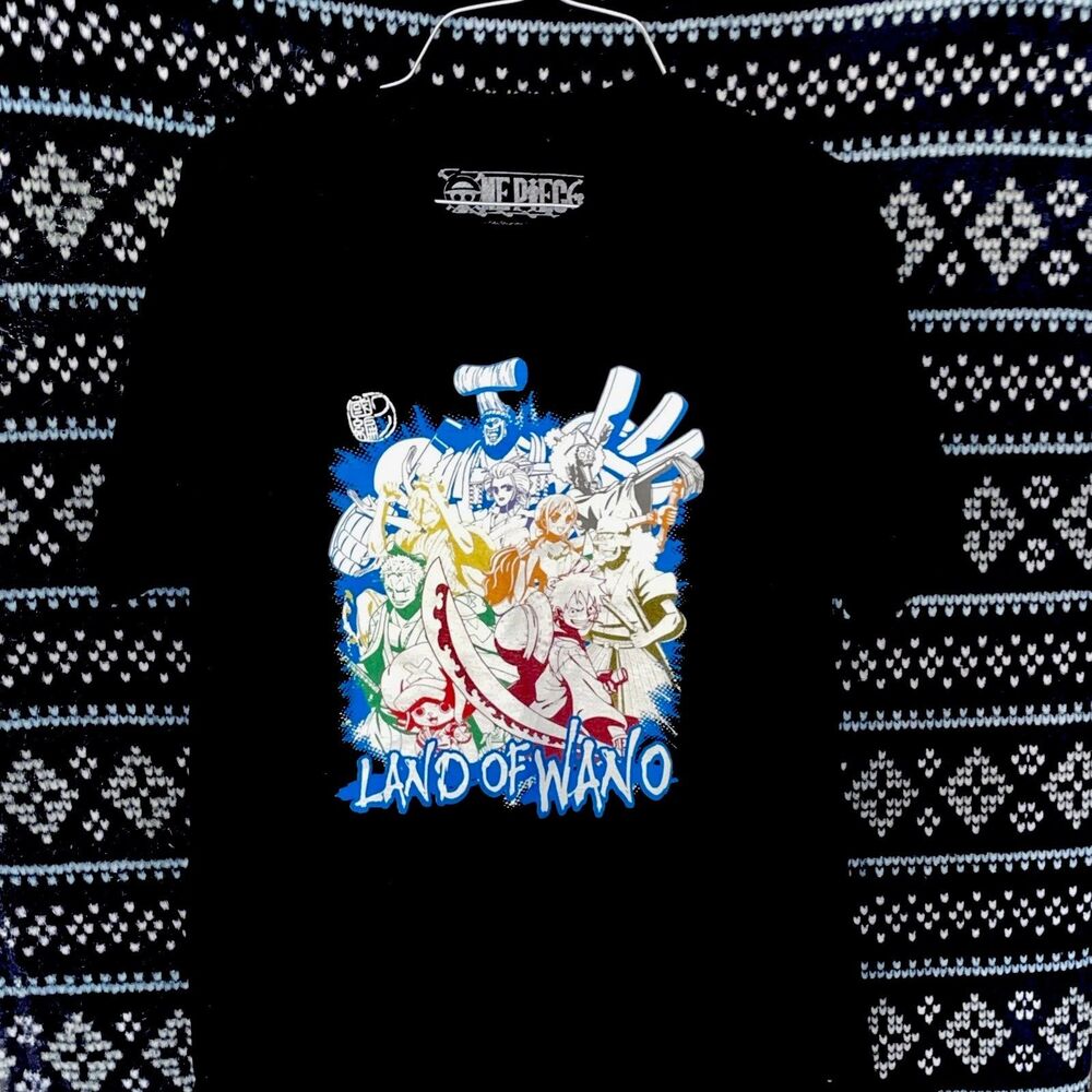 (P3) One Piece Land Of Wano Black Shirt .size :large . Excellent condition